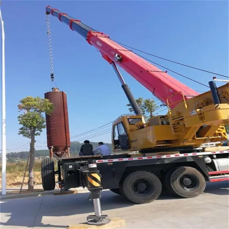 梅县专业吊车租赁多少钱