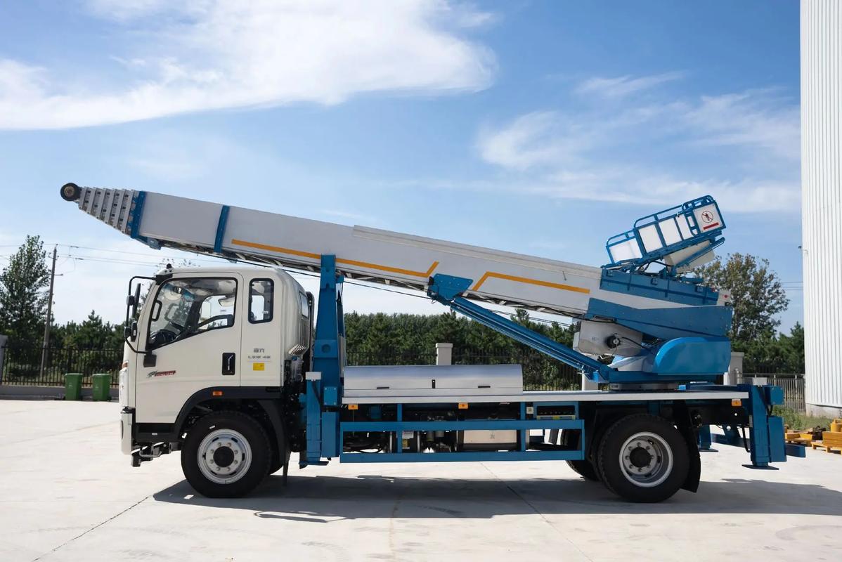 梅县云梯上料车租赁费用