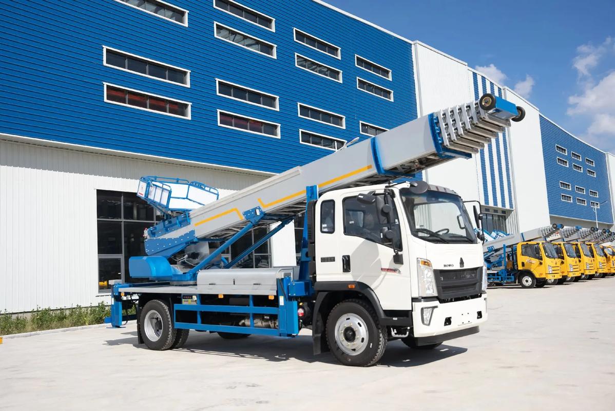 梅县出租云梯车高空作业车 建筑垃圾搬运